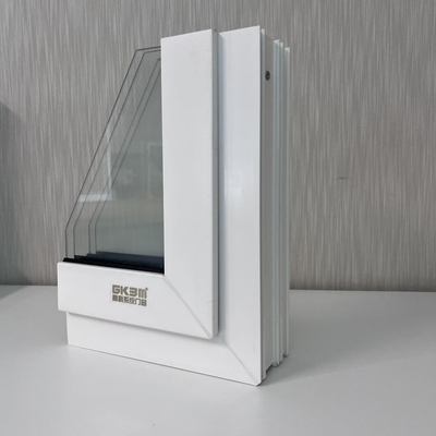 GKBM 80 シリーズ エクストルーデッド UPVC スライディング ウィンドウ ホワイト プロフィール 内外